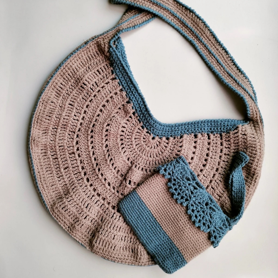 a crochet bag in a white background