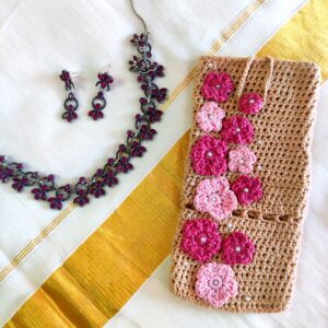 Mobile cover made in cotton yarn